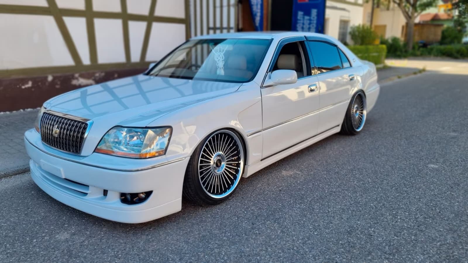 Toyota Crown Majesta UZS171