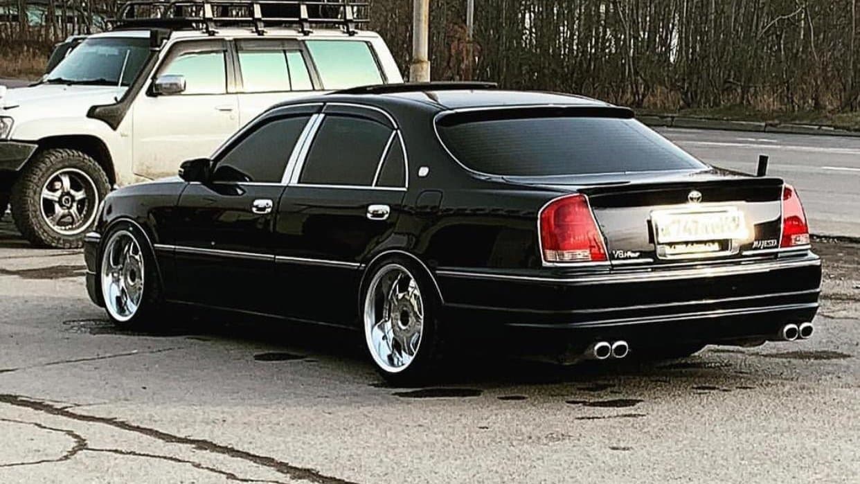 Toyota Crown Majesta